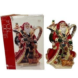Studio Nova Mikasa Woodland Holly Santa Pitcher 13.5” 160 oz. Red/Green EUC
